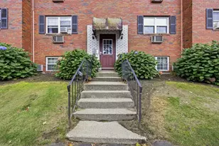5 Maple Crest Cir, Holyoke, MA 01040 - Photo 1