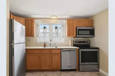 5 Maple Crest Circle #E, Holyoke, MA 01040 - Photo 14
