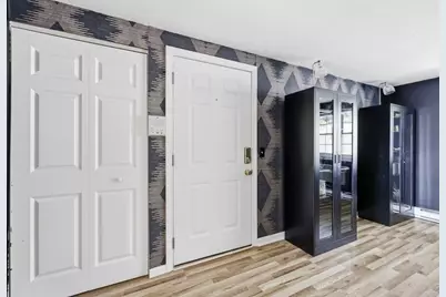 5 Maple Crest Circle #E, Holyoke, MA 01040 - Photo 4