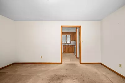 4 Garrison Ln, Southborough, MA 01772 - Photo 8
