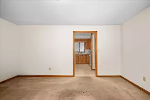4 Garrison Ln, Southborough, MA 01772 - Photo 8