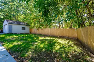 19 Kittredge St, Leominster, MA 01453 - Photo 10