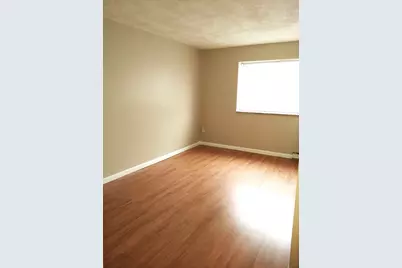 26 Willis St #33, Framingham, MA 01702 - Photo 4