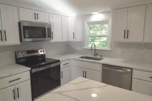 7 Lawson St, Randolph, MA 02368 - Photo 4