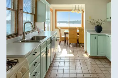 29A Bay St, Hull, MA 02045 - Photo 12