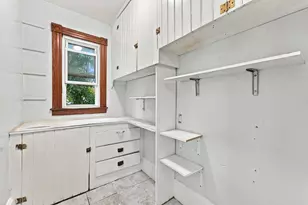 190 Oak St, Springfield, MA 01151 - Photo 6