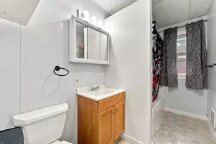 190 Oak St, Springfield, MA 01151 - Photo 18