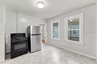 190 Oak St, Springfield, MA 01151 - Photo 4