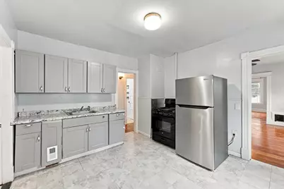 190 Oak St, Springfield, MA 01151 - Photo 2