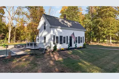 19 Dwinnell Street, Groveland, MA 01834 - Photo 2