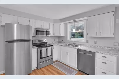 8 Pine Tree Ln #8, Hubbardston, MA 01452 - Photo 16