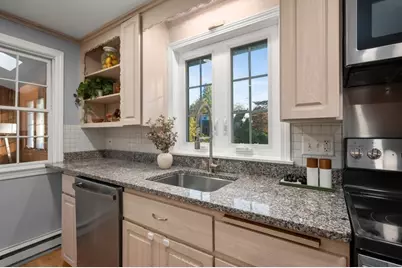 4 Jane Rd, Methuen, MA 01844 - Photo 6