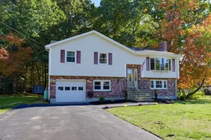 4 Goodwin Dr, Burlington, MA 01803 - Photo 2