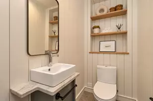 8 Holworthy Terrace, Cambridge, MA 02138 - Photo 4