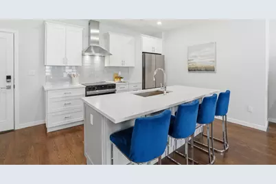 267 Old Colony #611, Boston, MA 02127 - Photo 2