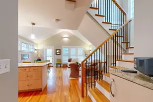 18 Hazel St, Cambridge, MA 02138 - Photo 14