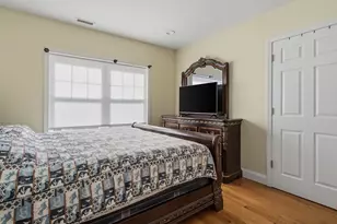11 Blossom St, Lowell, MA 01852 - Photo 24