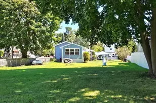 351 Ocean Grove Ave, Swansea, MA 02777 - Photo 2