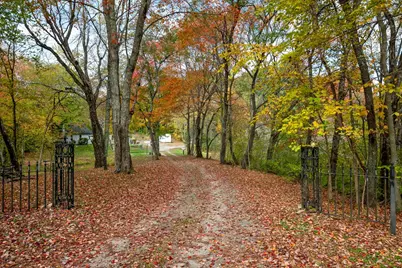 84 Elm St, Blackstone, MA 01504 - Photo 4