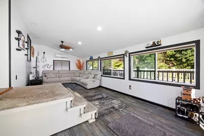11 Anne St, East Longmeadow, MA 01028 - Photo 4