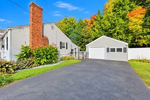 11 Anne St, East Longmeadow, MA 01028 - Photo 2
