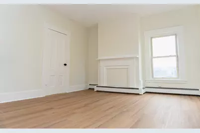 105 Chestnut St, Lowell, MA 01852 - Photo 10