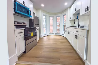 105 Chestnut St, Lowell, MA 01852 - Photo 6