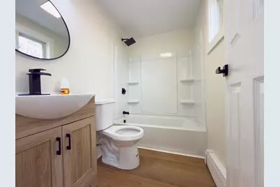 105 Chestnut St, Lowell, MA 01852 - Photo 8