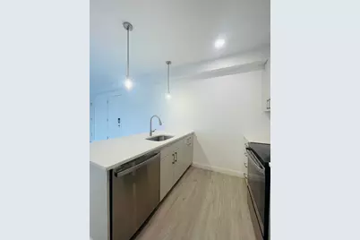 42 North Beacon St #504, Boston, MA 02134 - Photo 4