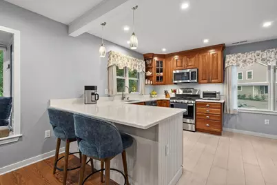 16 Holly Ct #16, Rockland, MA 02370 - Photo 2