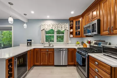 16 Holly Ct #16, Rockland, MA 02370 - Photo 8