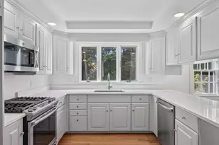 74 Coleridge Dr, Falmouth, MA 02540 - Photo 6