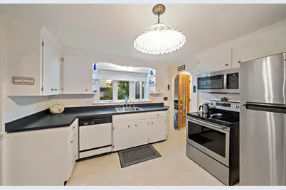 641 Commercial St, Weymouth, MA 02189 - Photo 10