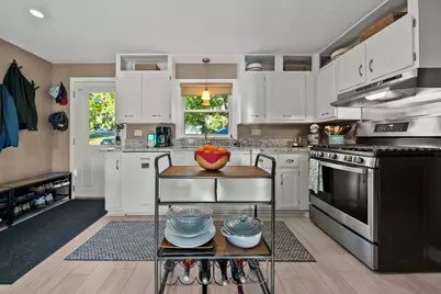 40 Buckman St #40, Woburn, MA 01801 - Photo 4