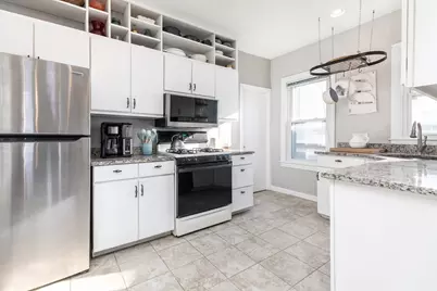 192 W Fifth St #2, Boston, MA 02127 - Photo 8