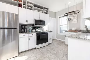 192 W Fifth St, Boston, MA 02127 - Photo 8