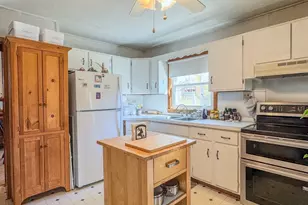 81 Maple St, Northfield, MA 01360 - Photo 6