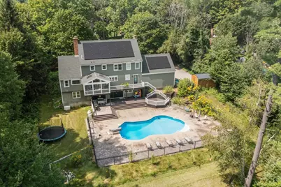11 Francis Ave, Lunenburg, MA 01462 - Photo 2