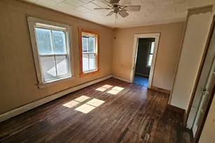 28 Carpenter St, Warren, MA 01083 - Photo 8
