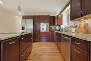 35 MacArthur Dr, Millbury, MA 01527 - Photo 10