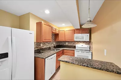 55 Surrey Ln #55, East Bridgewater, MA 02333 - Photo 24