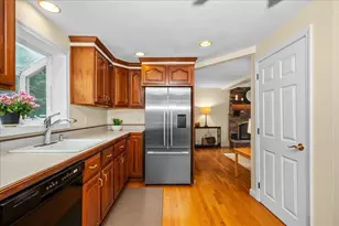 18 Fairview Dr, Southborough, MA 01772 - Photo 6