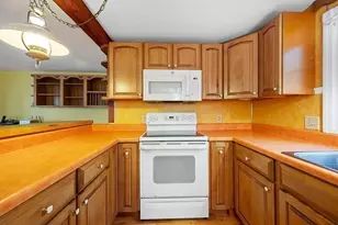 27 Grimes Rd, Hubbardston, MA 01452 - Photo 8