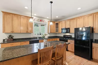 40 Winship Dr, Stoneham, MA 02180 - Photo 10