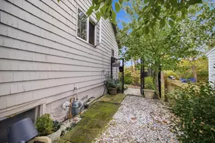 20 Fairbanks St, Wareham, MA 02571 - Photo 28