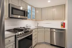 7 Concord Sq, Boston, MA 02118 - Photo 6