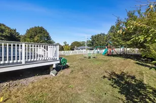 4 Childs St, Shrewsbury, MA 01545 - Photo 8