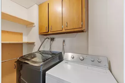 104 Tenth #1R, Lowell, MA 01850 - Photo 18