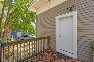 104 10th, Lowell, MA 01850 - Photo 10