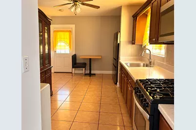 1 Robinson Rd #2, Malden, MA 02148 - Photo 2